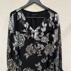 White House Black Market Women's V Neck Blouse, size Medium